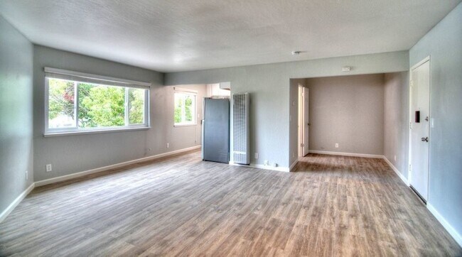 Building Photo - 2240 Angela Ct