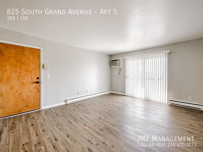 Photo - 825 S Grand Ave Apartment