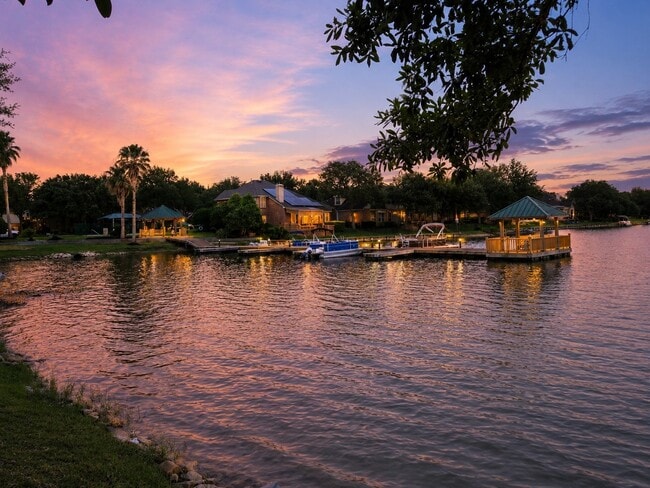 Foto del edificio - 4018 N Crystal Lake Cir