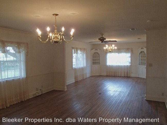 Building Photo - 8650 W State Highway 29