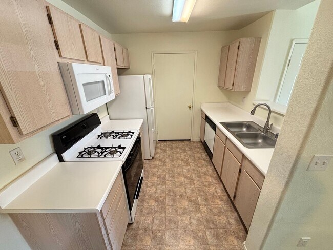 Foto del edificio - Fabulous1BED/2BATH Condo located in Spring Valley Area  — Enjoy Rent-Free Holidays!