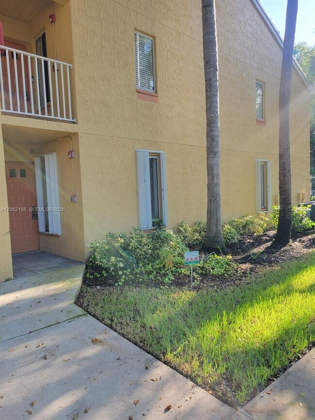 Building Photo - 1186 Coral Club Dr