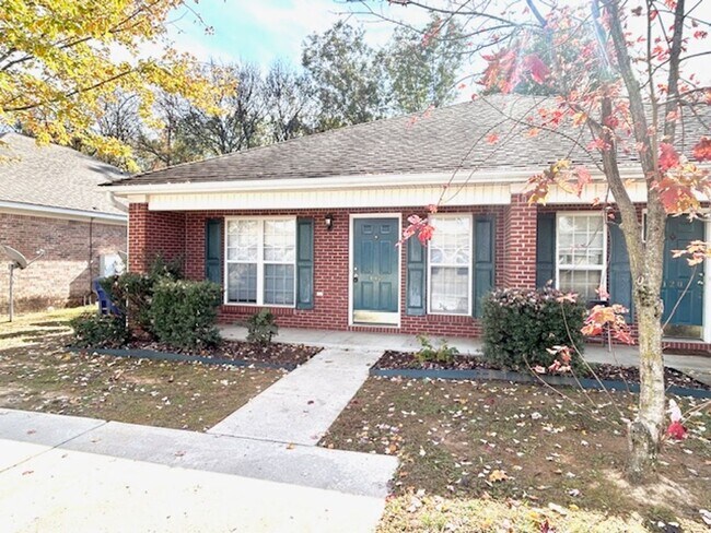 Foto del edificio - 118 Railroad Ridge Rd