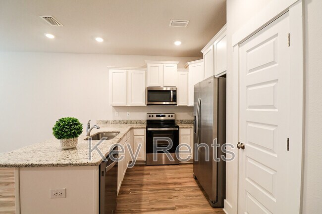 Foto del edificio - 1646 Iroquois Ct