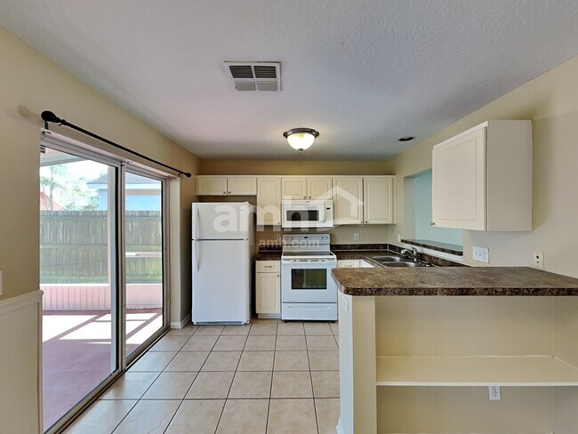 Building Photo - 7518 Oxford Garden Cir