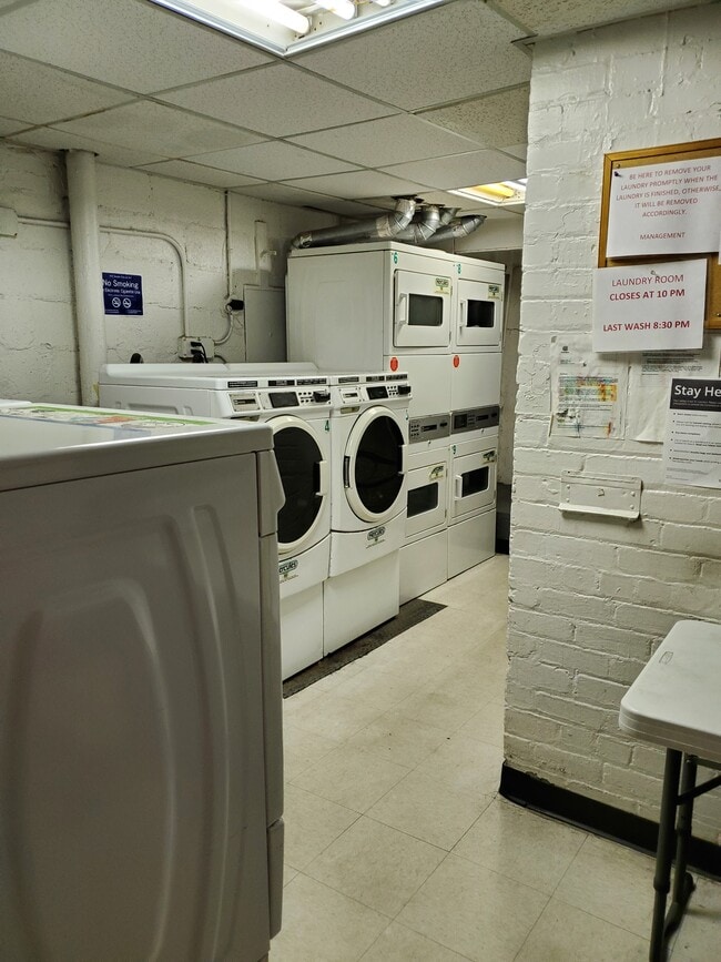 Laundry - 66-20 Wetherole St