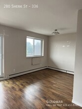 Building Photo - 280 Sherk St