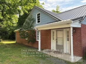 Building Photo - 130 Lilly Ave
