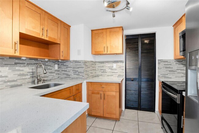 Foto del edificio - 11750 SW 18th St