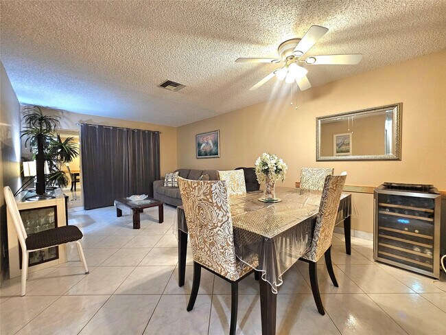 Foto del edificio - 2141 NE 1st Ct