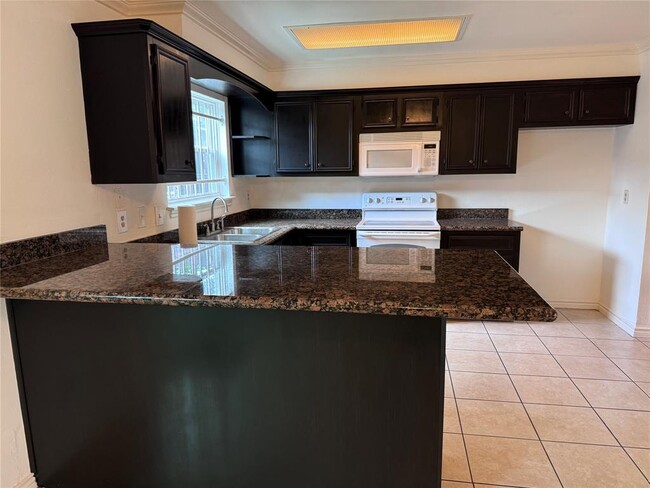 Building Photo - 10176 Beekman Pl Dr
