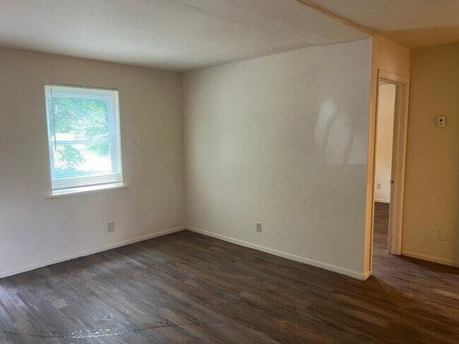 Foto del edificio - 1364 Gormans Ln
