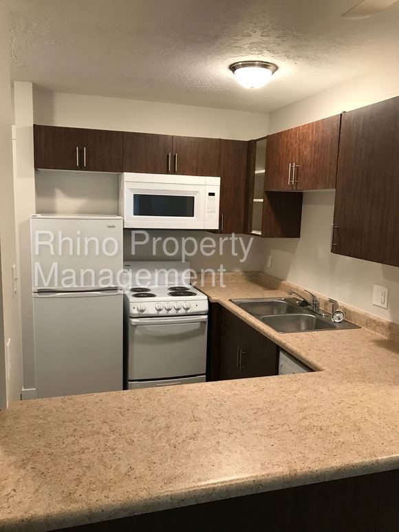 Building Photo - 828 S 500 E