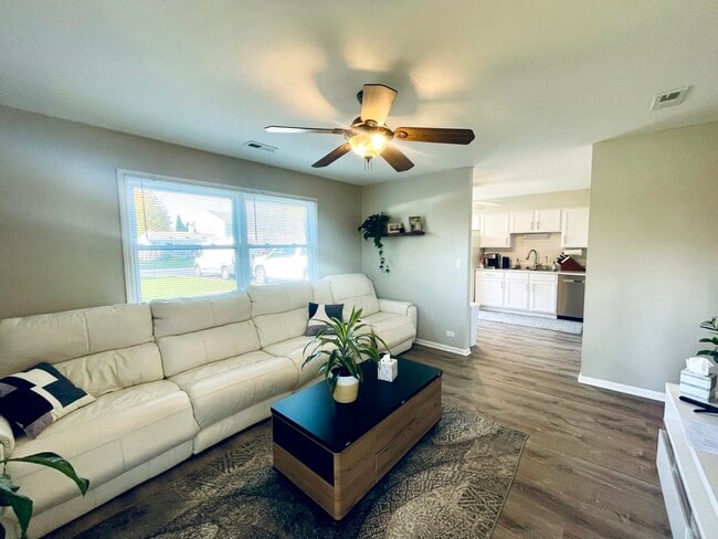 Building Photo - 178 Stephanie Ct