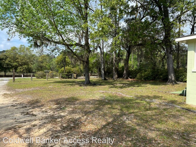 Building Photo - 3 br, 1 bath House - 1835 Hodgeville Road