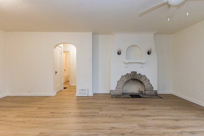 Foto del edificio - 4545 Calumet Ave