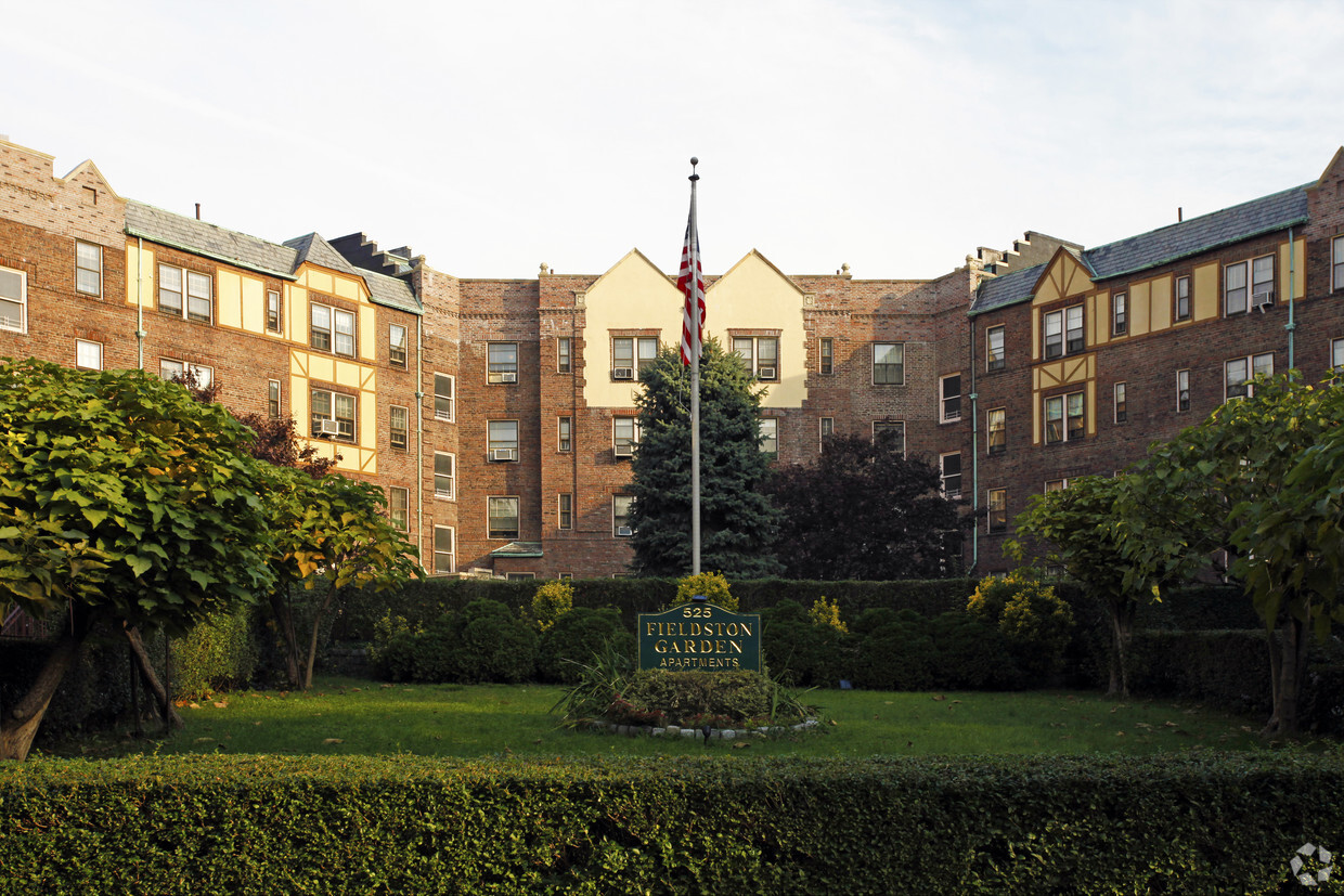 Foto del edificio - Fieldston Garden Apartments