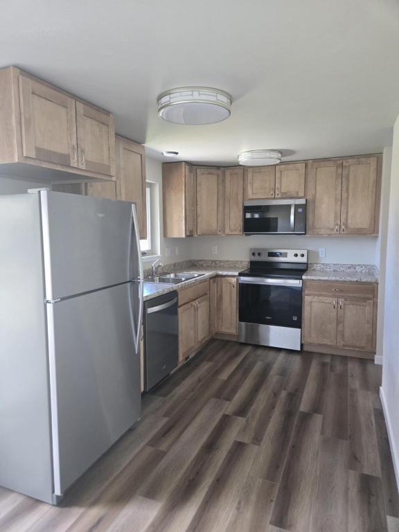 Foto del edificio - 3724 Aster St