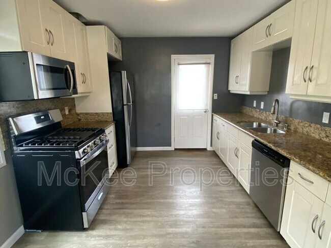Foto del edificio - 1357 Elm Ave
