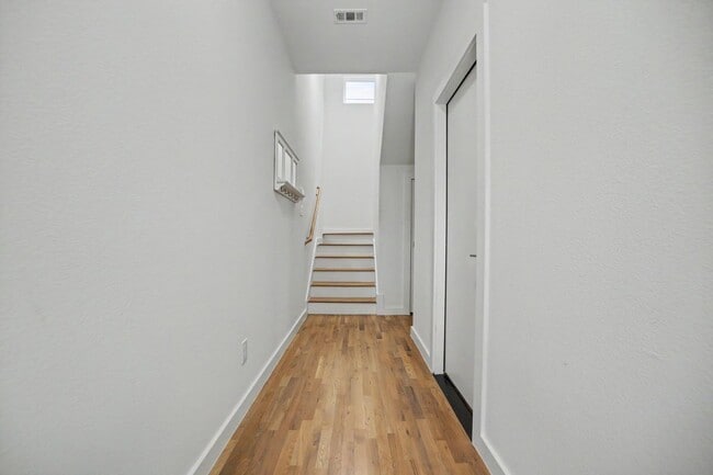 Building Photo - 1510 N Washington Ave