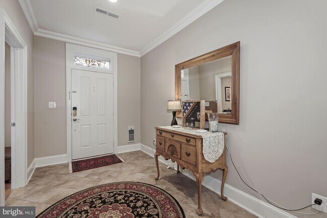 Foto del edificio - 720 Bracey Ln