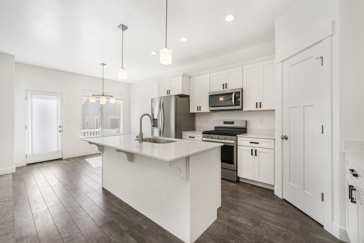 Foto principal - 1743 W Terra Vista Ln