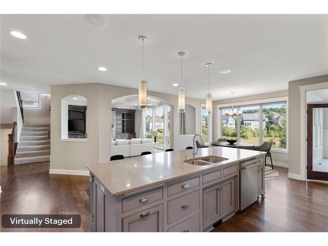 Foto del edificio - 5510 Upland Ln N