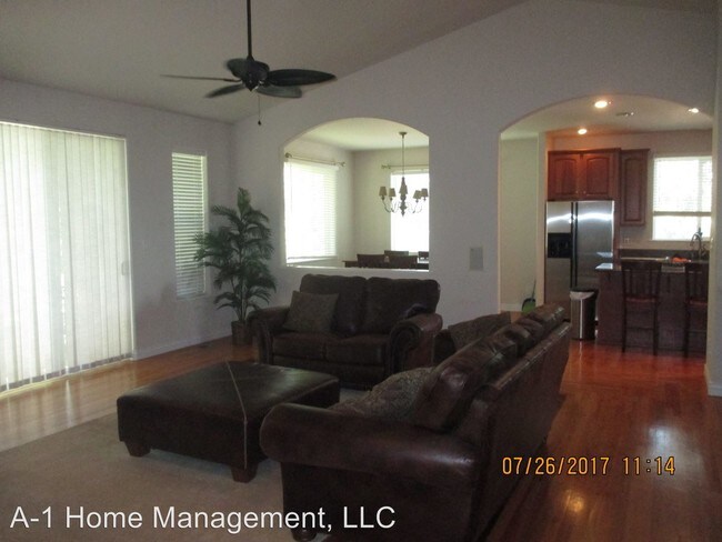Building Photo - 5115 Broadmoor Bluffs Dr