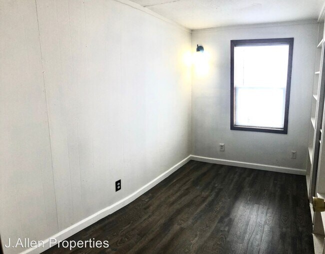 Building Photo - 700 S 4th St