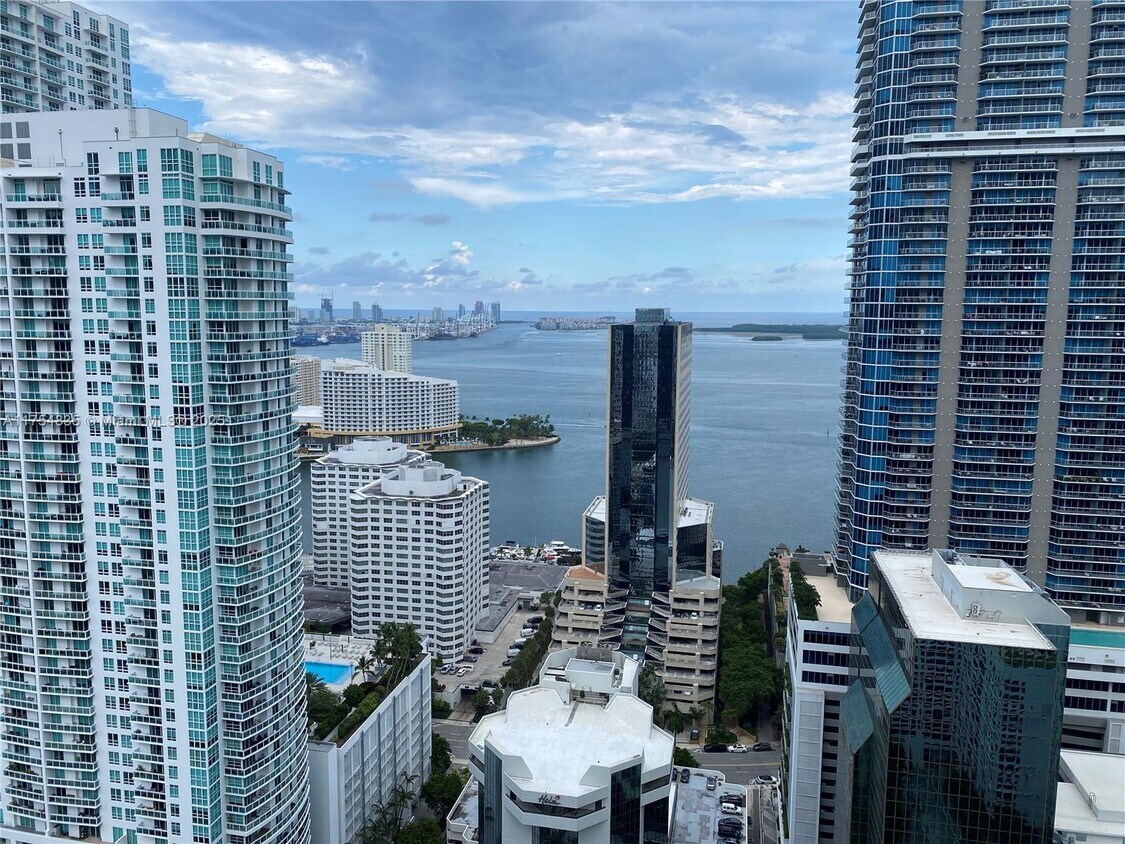 Foto principal - 1010 Brickell Ave