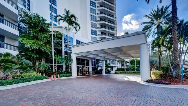Building Photo - 19101 Mystic Pointe Dr