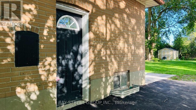 Photo du bâtiment - 711 Dunlop St W