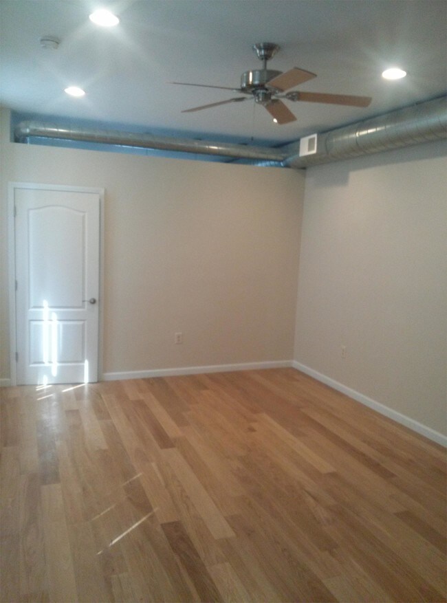 Building Photo - 1228 Sherman Ave