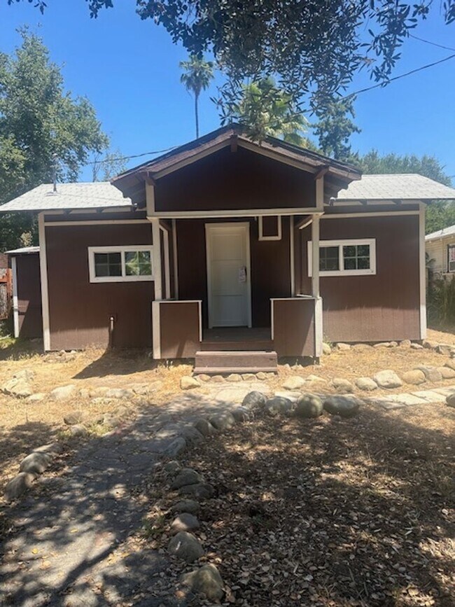 104106 E Summer St Unit 104, Ojai, CA 93023 Room for Rent in Ojai