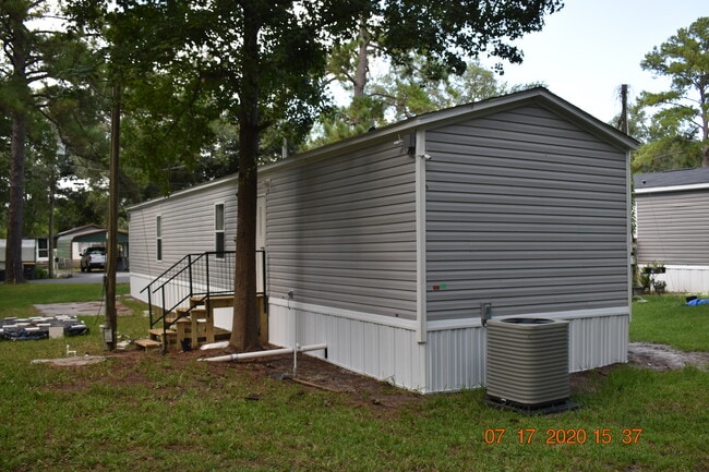 Building Photo - 8774 Nussbaum Dr