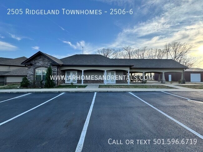 Foto del edificio - 2505 Ridgeland Townhomes - 2506-6 | $695 |...