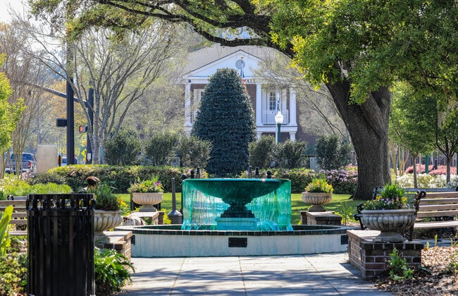 Historic Summerville Hutchinson Square Fountain.