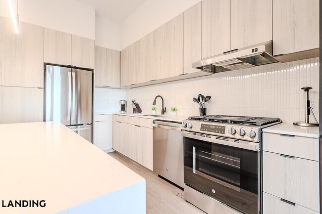 Foto del edificio - 2623 Keene St