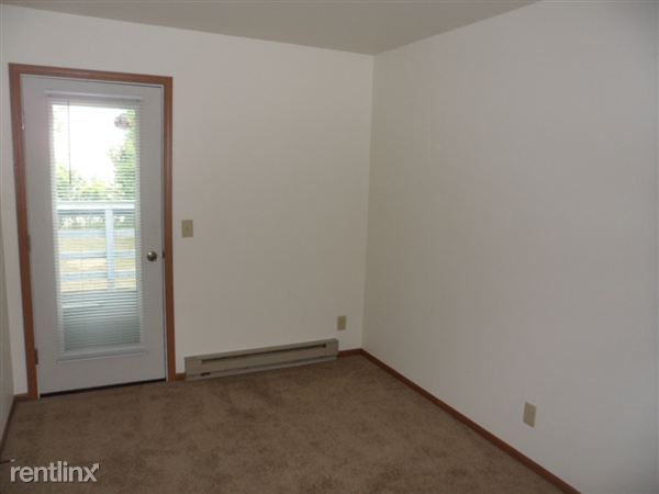 Building Photo - 1306 Hillside Dr