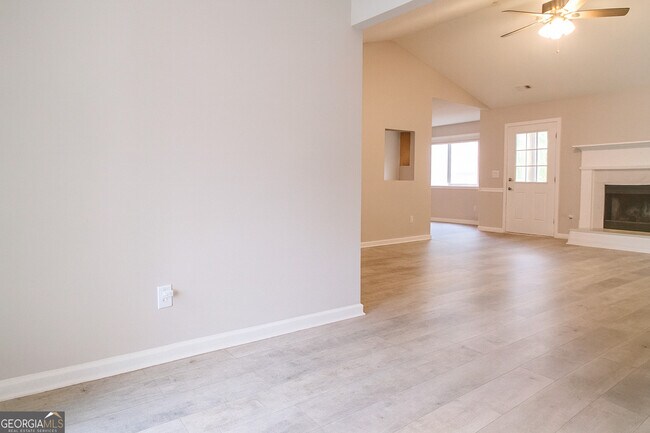 Building Photo - 8596 Guthrie Dr