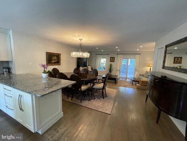 Foto del edificio - 3932 Tallow Tree Pl