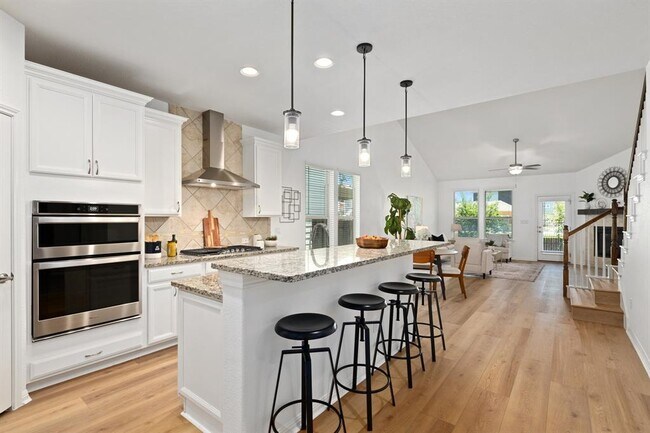 Foto del edificio - 15905 Windroot St