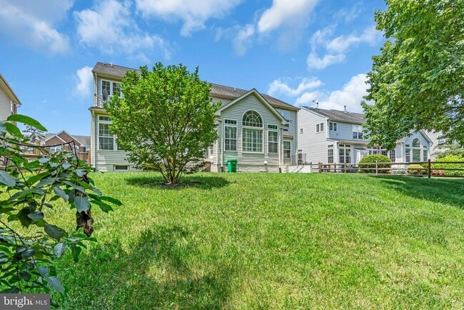 Building Photo - 4415 Medallion Dr