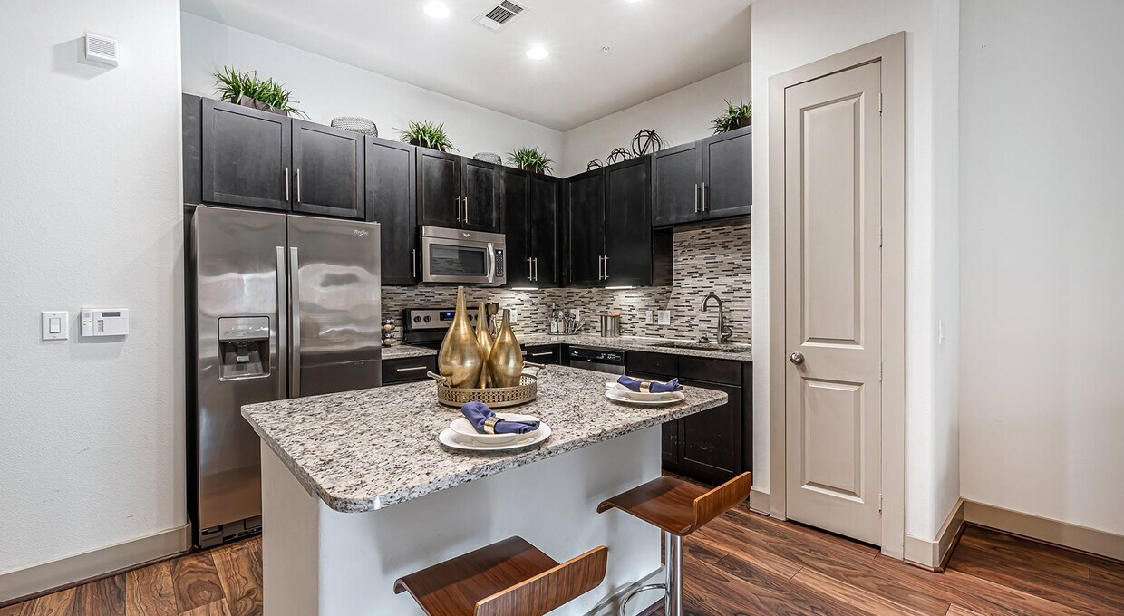 Primary Photo - 1 Bed W/ Luxury and Style!