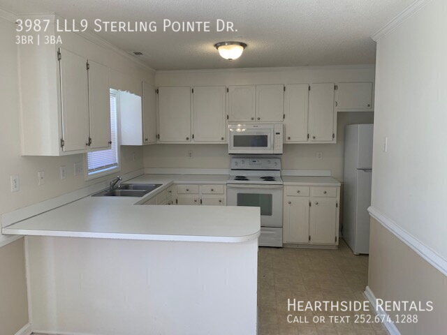 Foto del edificio - 3 Bedroom/2.5 Bath Townhouse in Sterling P...