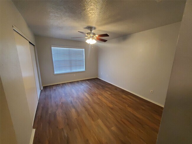Building Photo - 2306 Spring Dusk Ln