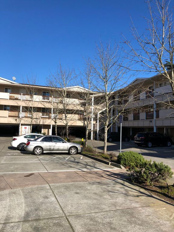 1620 SE Cesar Estrada Chavez Blvd Unit 313, Portland, OR 97214 Room