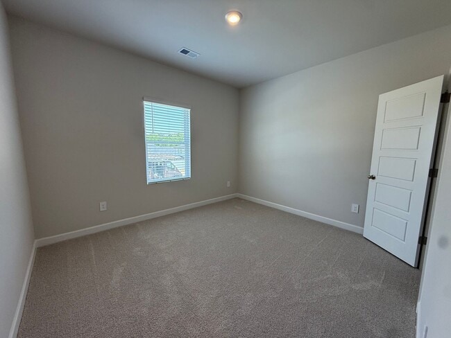 Building Photo - Modern Living Meets Everyday Comfort