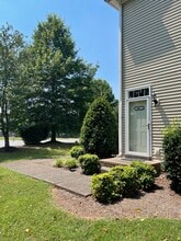 Building Photo - 407 Newport Meadows Cir