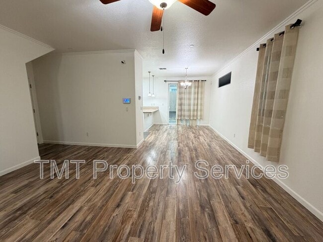 Foto del edificio - 939 Dixieanne Ave